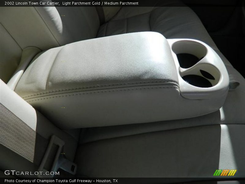 Light Parchment Gold / Medium Parchment 2002 Lincoln Town Car Cartier