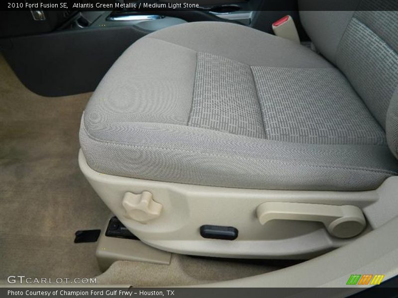 Atlantis Green Metallic / Medium Light Stone 2010 Ford Fusion SE