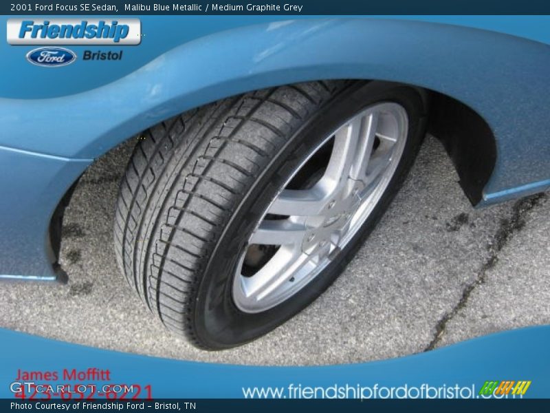 Malibu Blue Metallic / Medium Graphite Grey 2001 Ford Focus SE Sedan