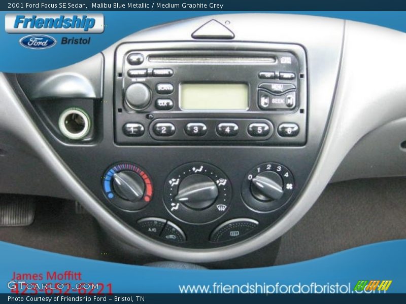 Malibu Blue Metallic / Medium Graphite Grey 2001 Ford Focus SE Sedan