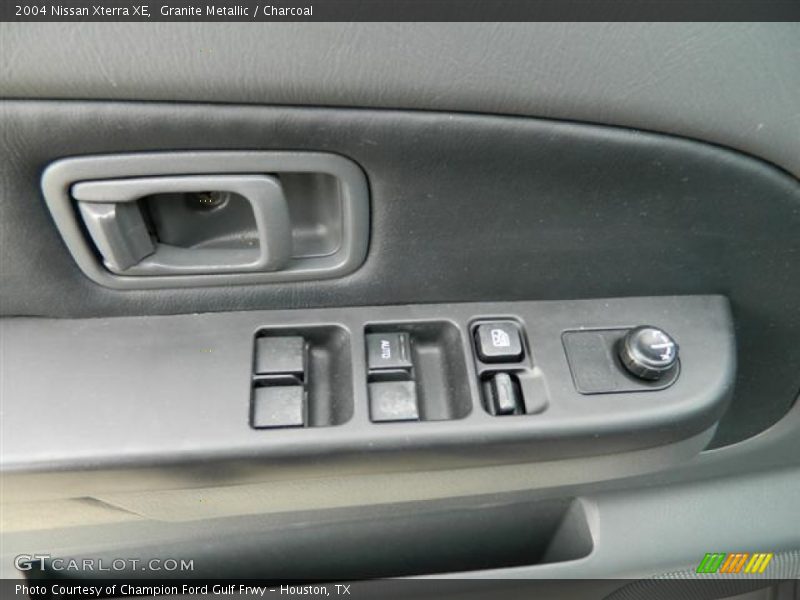 Granite Metallic / Charcoal 2004 Nissan Xterra XE