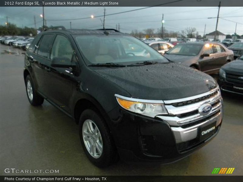 Tuxedo Black Metallic / Medium Light Stone 2012 Ford Edge SE
