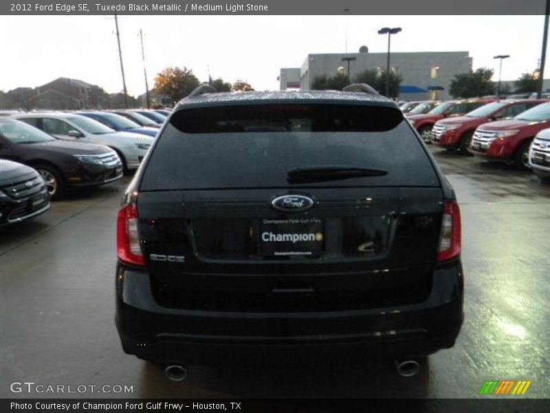 Tuxedo Black Metallic / Medium Light Stone 2012 Ford Edge SE