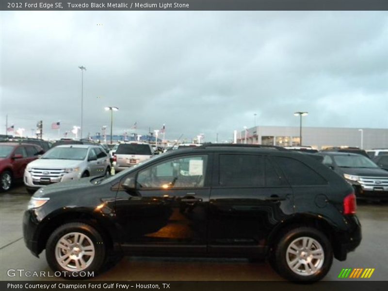 Tuxedo Black Metallic / Medium Light Stone 2012 Ford Edge SE