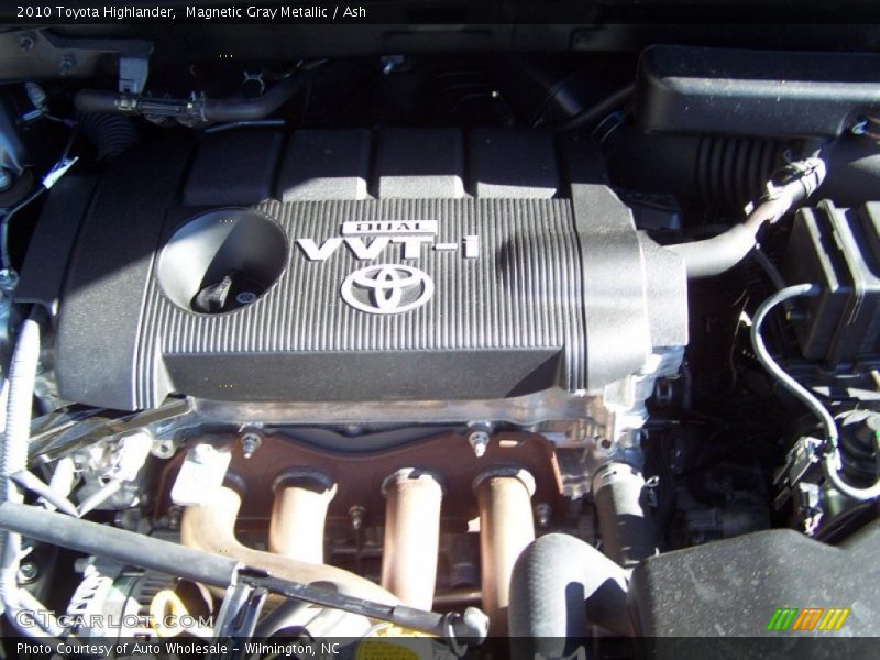 Magnetic Gray Metallic / Ash 2010 Toyota Highlander