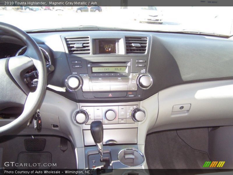 Magnetic Gray Metallic / Ash 2010 Toyota Highlander