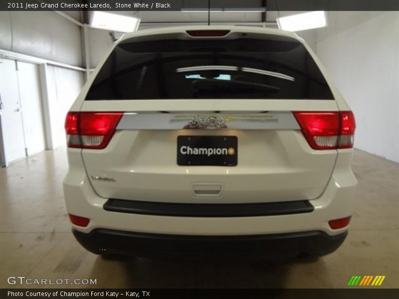 Stone White / Black 2011 Jeep Grand Cherokee Laredo