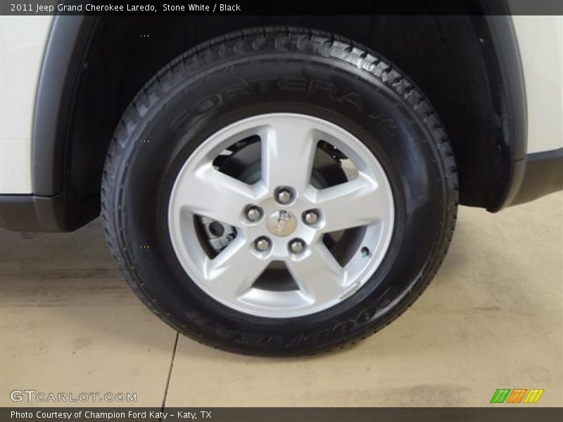 Stone White / Black 2011 Jeep Grand Cherokee Laredo