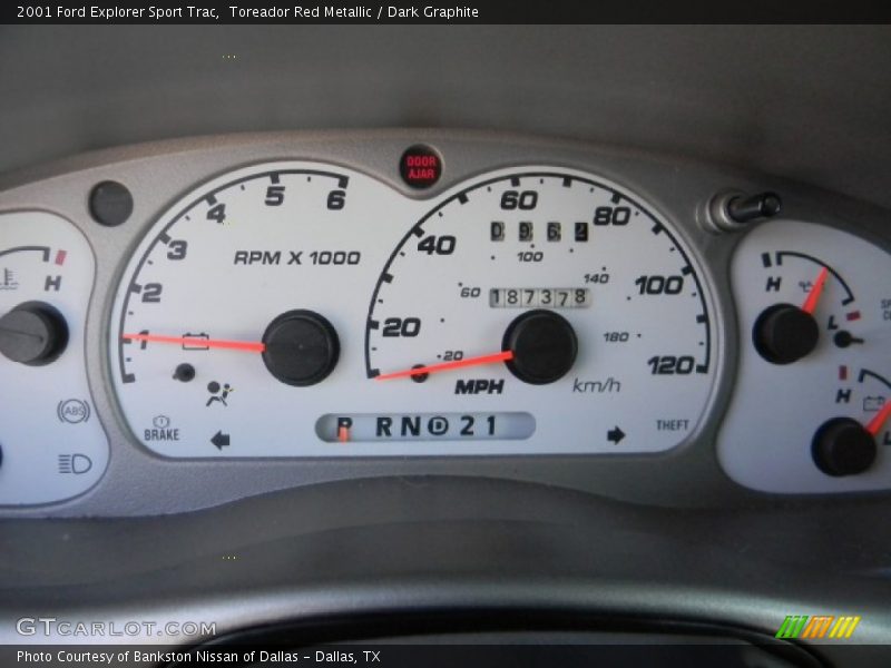 Toreador Red Metallic / Dark Graphite 2001 Ford Explorer Sport Trac