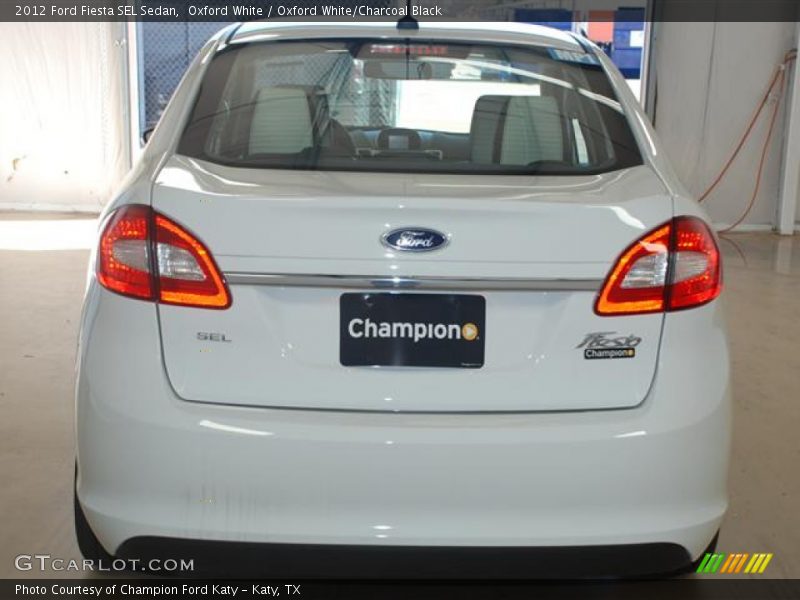 Oxford White / Oxford White/Charcoal Black 2012 Ford Fiesta SEL Sedan