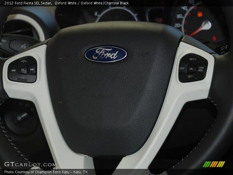 Oxford White / Oxford White/Charcoal Black 2012 Ford Fiesta SEL Sedan