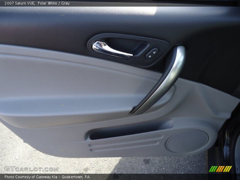 Polar White / Gray 2007 Saturn VUE