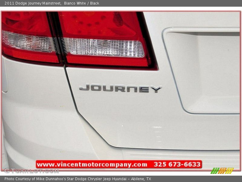 Bianco White / Black 2011 Dodge Journey Mainstreet