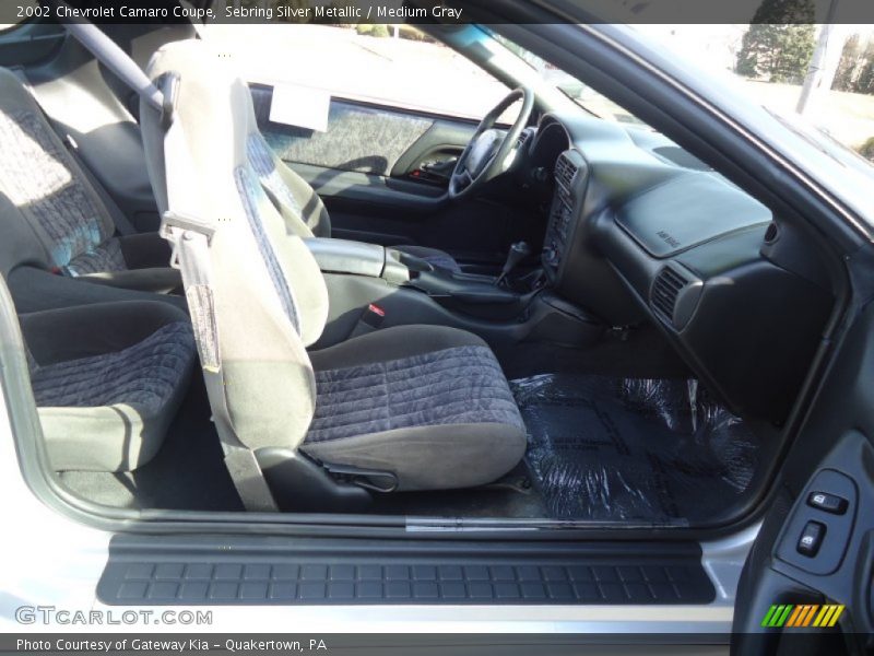 Sebring Silver Metallic / Medium Gray 2002 Chevrolet Camaro Coupe