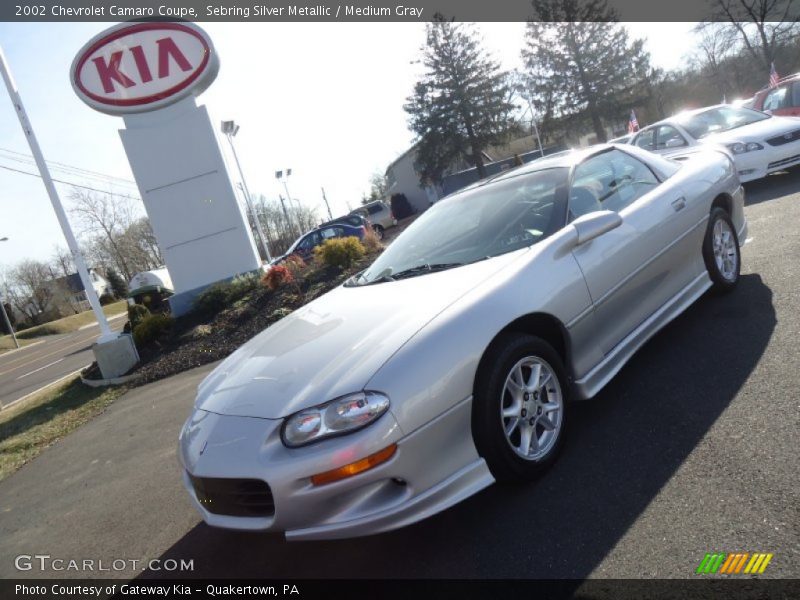 Sebring Silver Metallic / Medium Gray 2002 Chevrolet Camaro Coupe