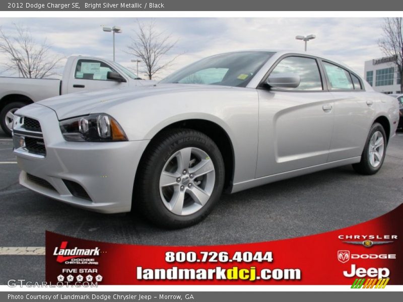 Bright Silver Metallic / Black 2012 Dodge Charger SE