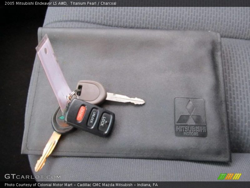 Keys of 2005 Endeavor LS AWD