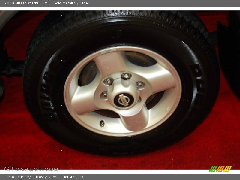 Gold Metallic / Sage 2000 Nissan Xterra SE V6