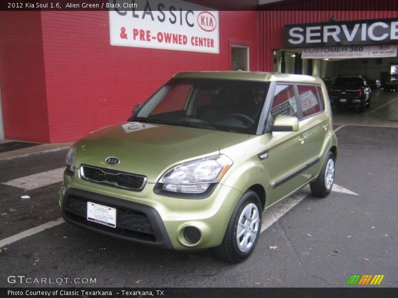 Alien Green / Black Cloth 2012 Kia Soul 1.6
