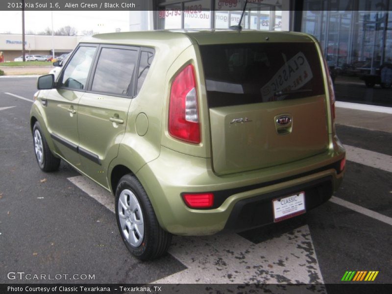 Alien Green / Black Cloth 2012 Kia Soul 1.6