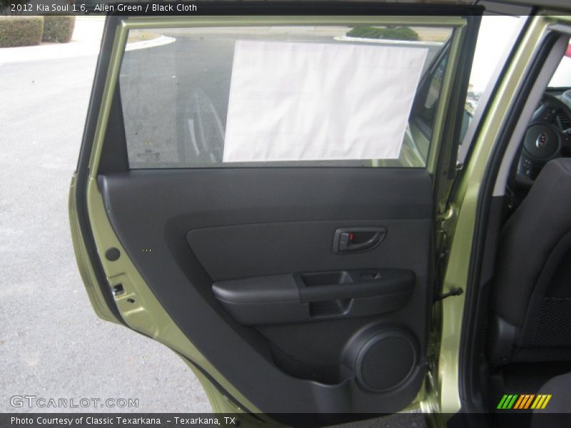 Alien Green / Black Cloth 2012 Kia Soul 1.6