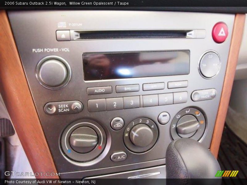 Willow Green Opalescent / Taupe 2006 Subaru Outback 2.5i Wagon