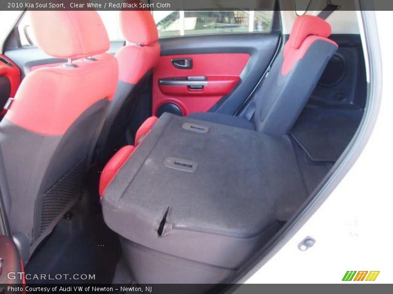 Clear White / Red/Black Sport Cloth 2010 Kia Soul Sport