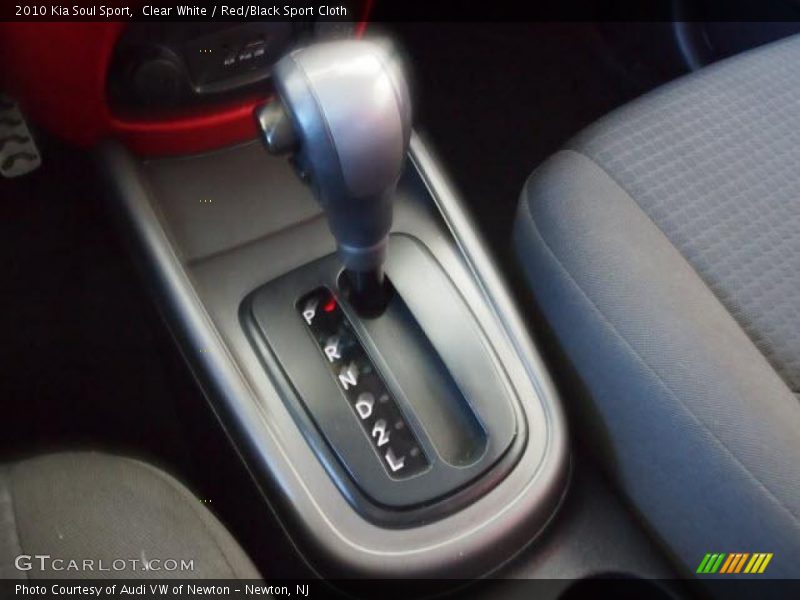 Clear White / Red/Black Sport Cloth 2010 Kia Soul Sport