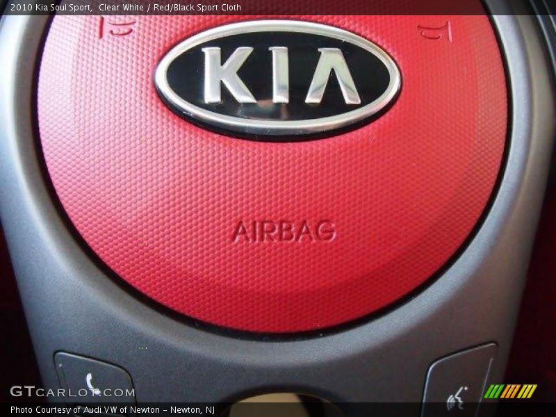 Clear White / Red/Black Sport Cloth 2010 Kia Soul Sport