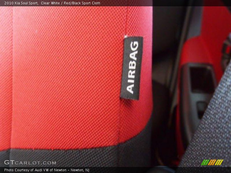 Clear White / Red/Black Sport Cloth 2010 Kia Soul Sport