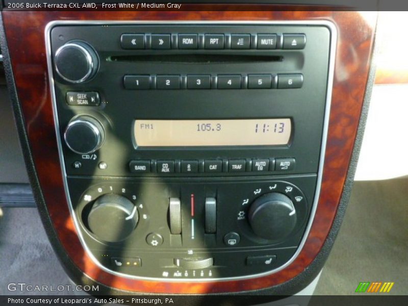 Controls of 2006 Terraza CXL AWD