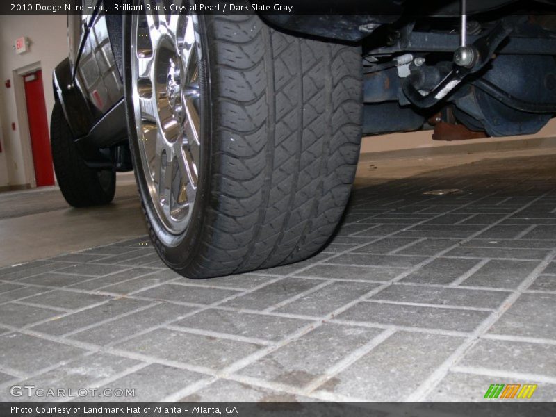 Brilliant Black Crystal Pearl / Dark Slate Gray 2010 Dodge Nitro Heat