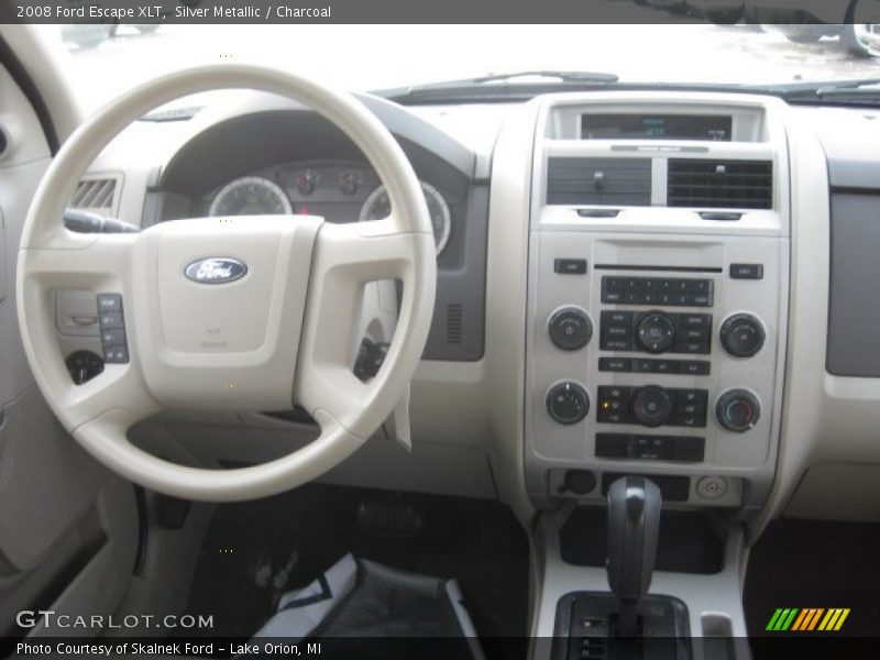 Silver Metallic / Charcoal 2008 Ford Escape XLT