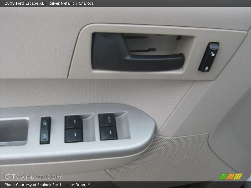 Silver Metallic / Charcoal 2008 Ford Escape XLT