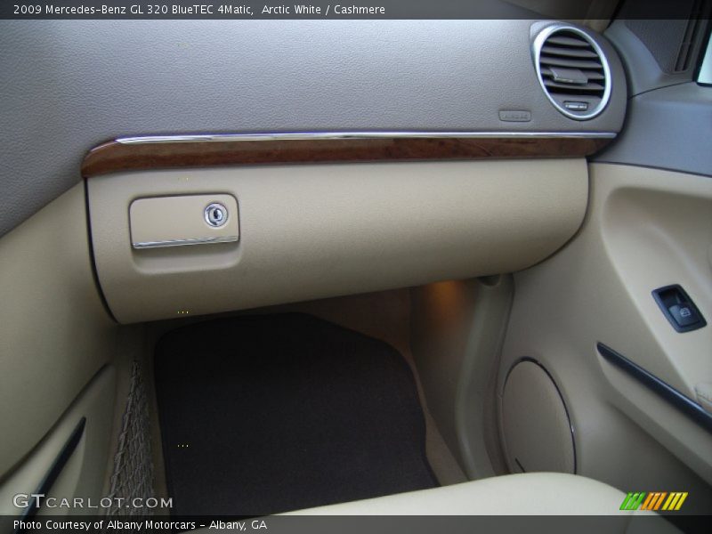 Arctic White / Cashmere 2009 Mercedes-Benz GL 320 BlueTEC 4Matic