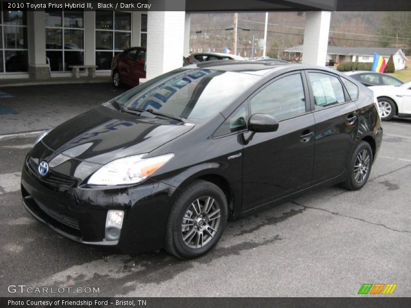 Front 3/4 View of 2010 Prius Hybrid III