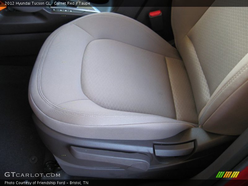 Garnet Red / Taupe 2012 Hyundai Tucson GL