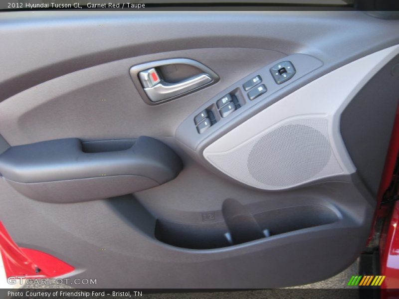 Garnet Red / Taupe 2012 Hyundai Tucson GL