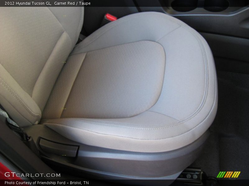 Garnet Red / Taupe 2012 Hyundai Tucson GL