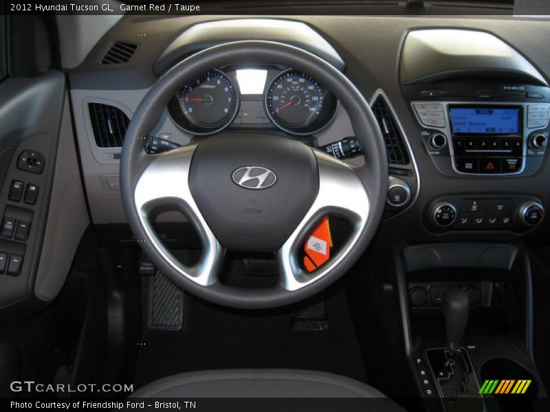 Dashboard of 2012 Tucson GL