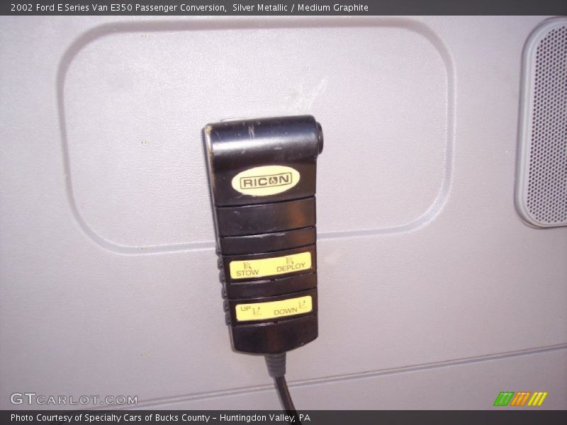 Silver Metallic / Medium Graphite 2002 Ford E Series Van E350 Passenger Conversion