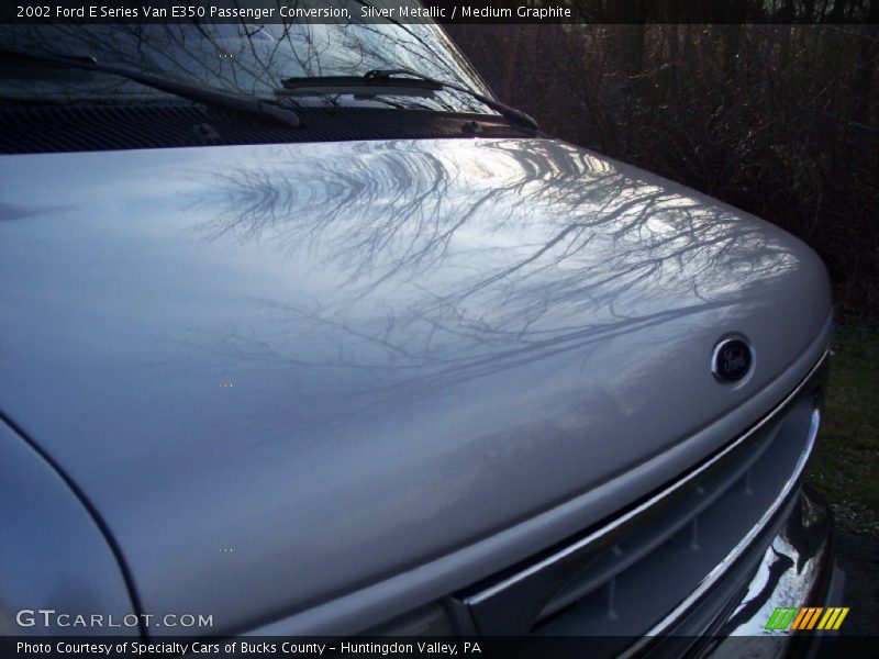 Silver Metallic / Medium Graphite 2002 Ford E Series Van E350 Passenger Conversion