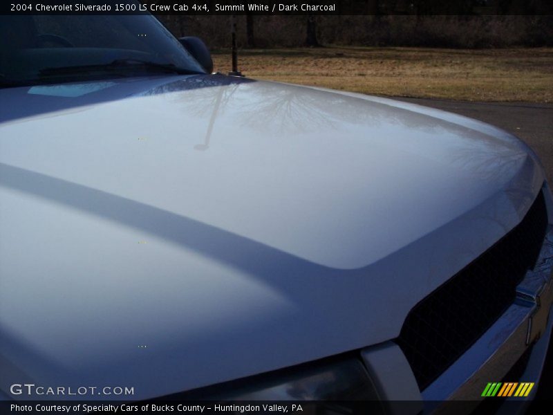 Summit White / Dark Charcoal 2004 Chevrolet Silverado 1500 LS Crew Cab 4x4