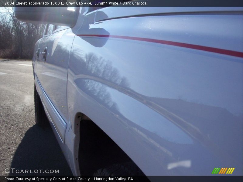 Summit White / Dark Charcoal 2004 Chevrolet Silverado 1500 LS Crew Cab 4x4