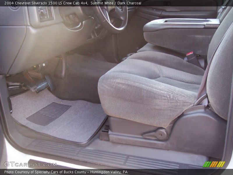 Summit White / Dark Charcoal 2004 Chevrolet Silverado 1500 LS Crew Cab 4x4