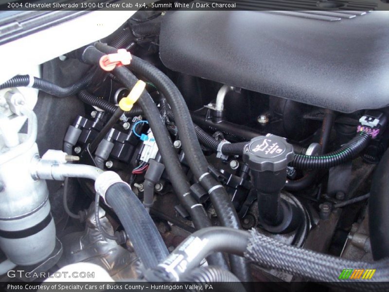 Summit White / Dark Charcoal 2004 Chevrolet Silverado 1500 LS Crew Cab 4x4