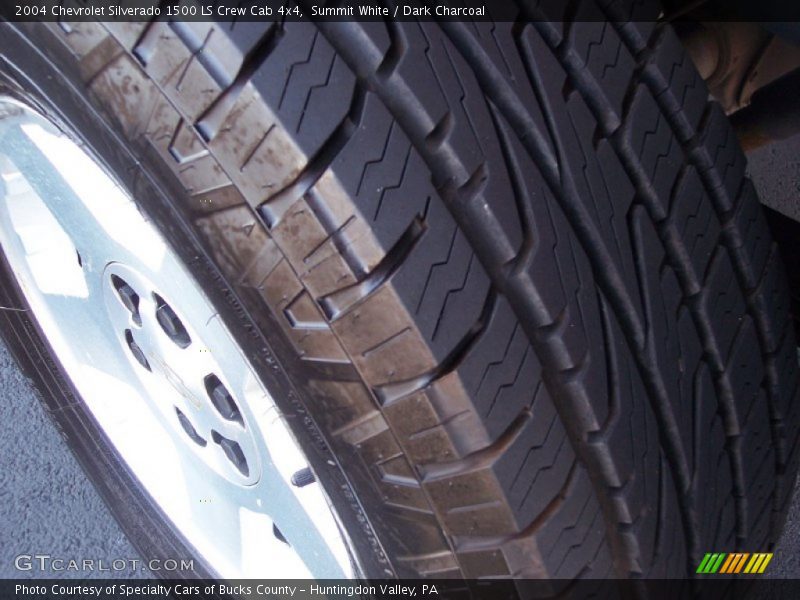 Summit White / Dark Charcoal 2004 Chevrolet Silverado 1500 LS Crew Cab 4x4