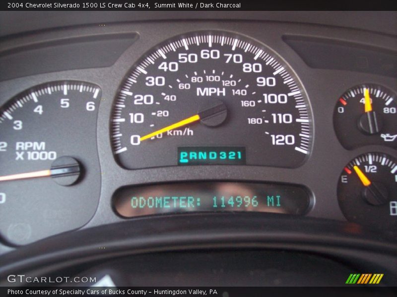 Summit White / Dark Charcoal 2004 Chevrolet Silverado 1500 LS Crew Cab 4x4