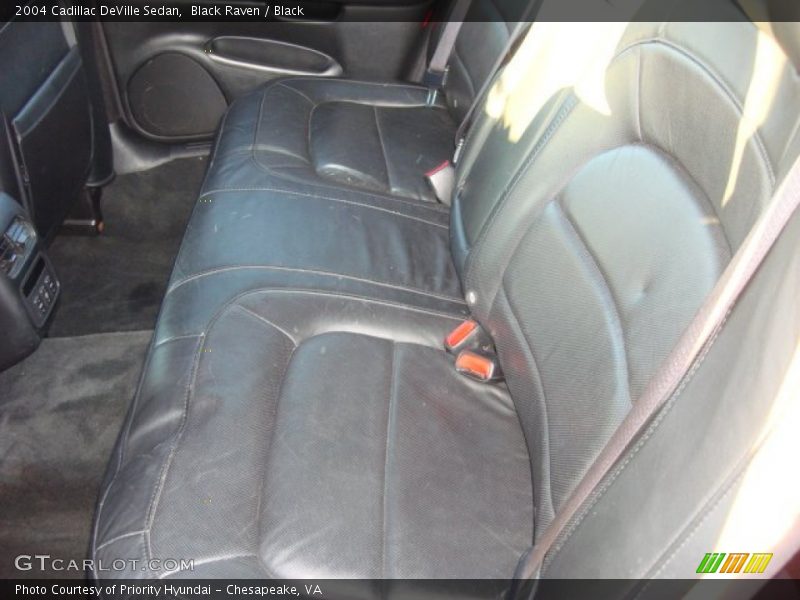 Black Raven / Black 2004 Cadillac DeVille Sedan