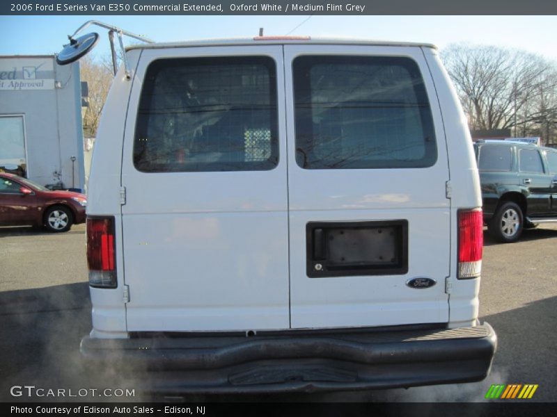 Oxford White / Medium Flint Grey 2006 Ford E Series Van E350 Commercial Extended